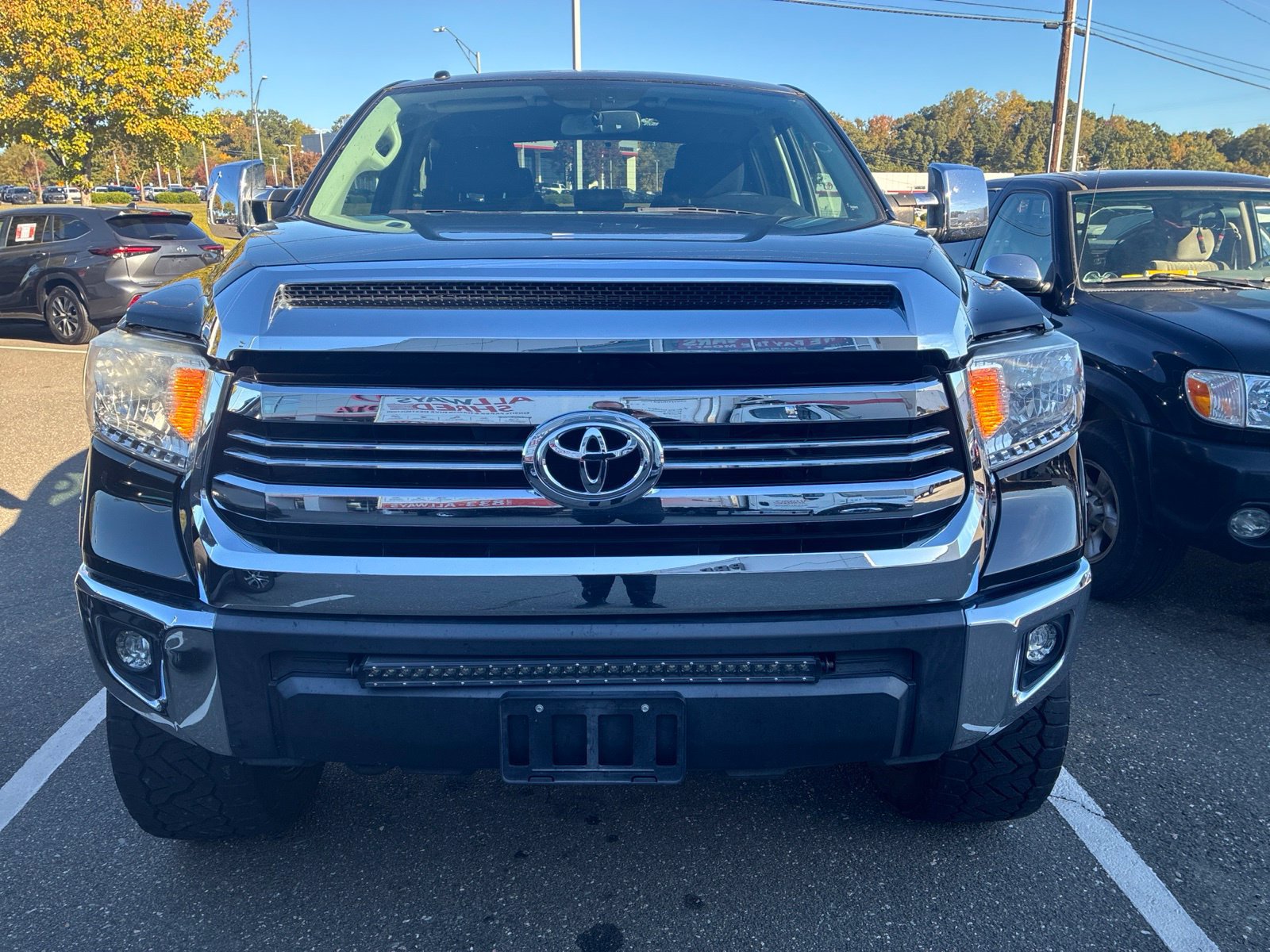 Used 2017 Toyota Tundra SR5 w/ SR5 Upgrade Package AWD/4WD image 21