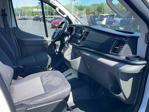 Used 2024 Ford Transit 250 Low Roof AWD w/ Exterior Upgrade Package image 25