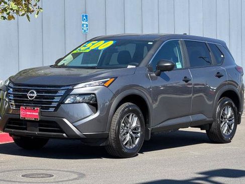 Certified 2026 Nissan Rogue S FWD image 8
