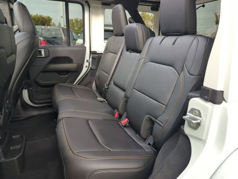 Used 2025 Jeep Wrangler Unlimited Rubicon 392 image 31