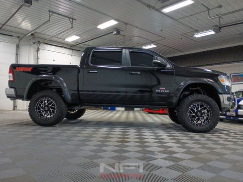 Used 2019 RAM 1500 Big Horn AWD/4WD image 17