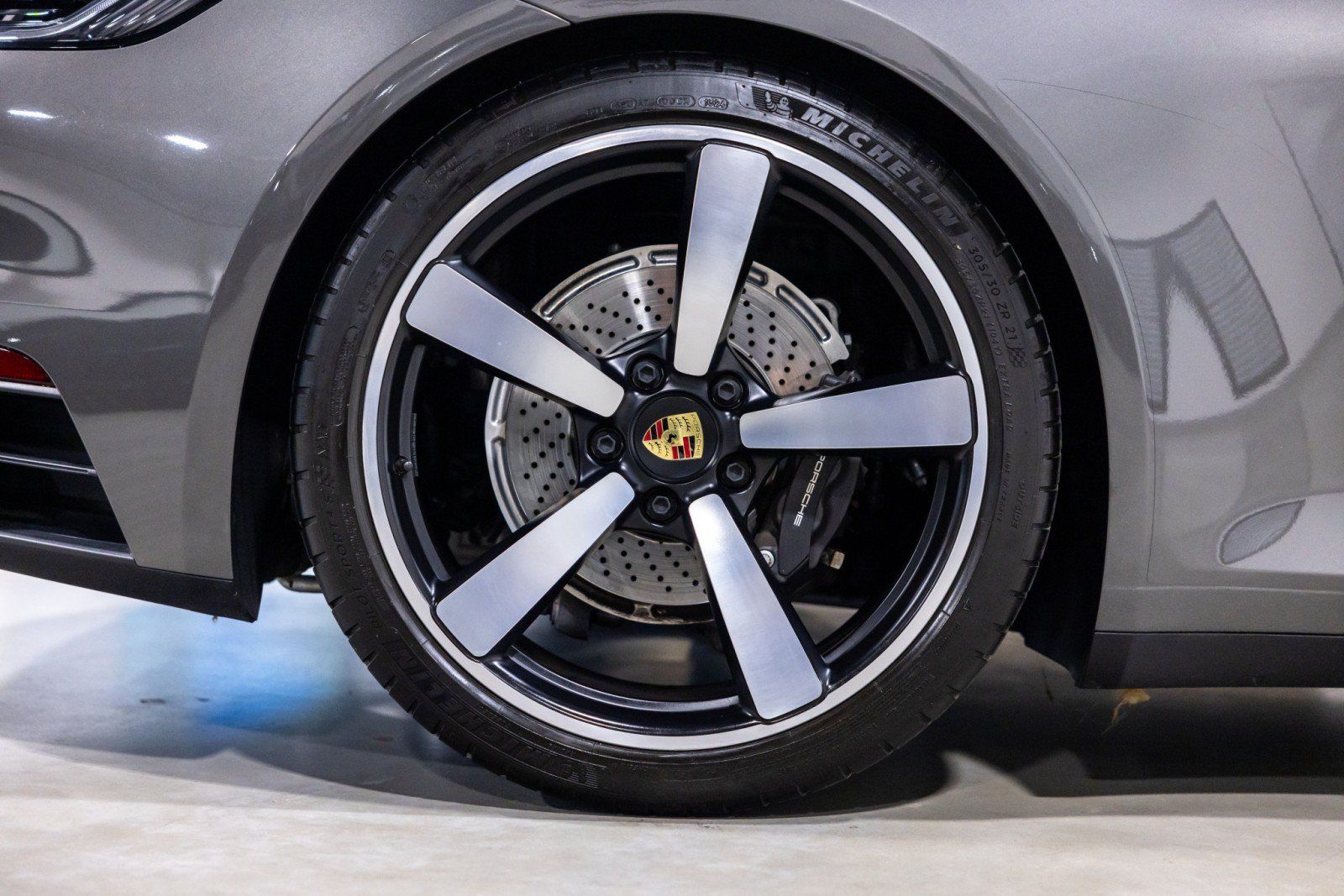 Used 2024 Porsche 911 Targa 4 AWD/4WD image 25