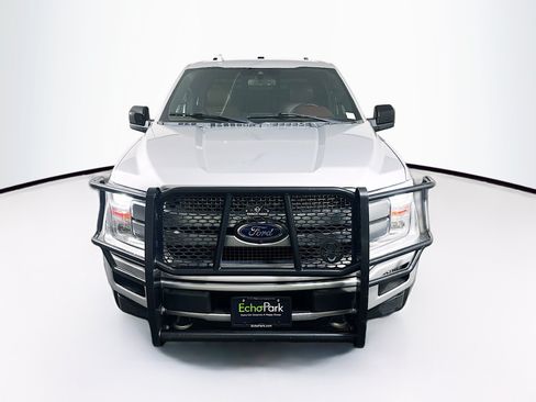 Used 2019 Ford F150 Platinum w/ Equipment Group 701A Luxury AWD/4WD image 2