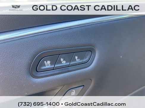 Used 2022 Cadillac Escalade Premium Luxury AWD/4WD image 20