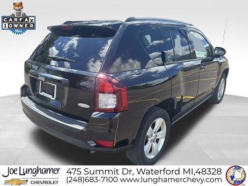 Used 2017 Jeep Compass Latitude AWD/4WD image 3
