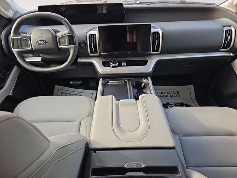 New 2025 Ford Expedition Max Active image 10