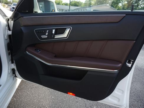 Used 2014 Mercedes-Benz E 350 Sedan image 11