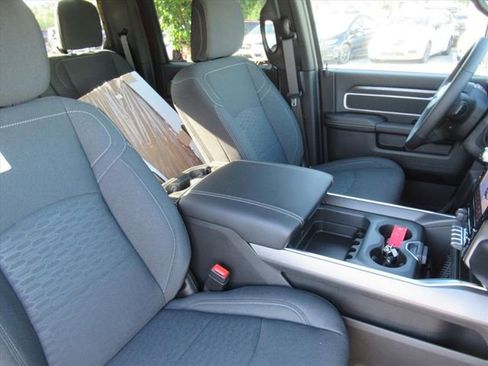 New 2026 RAM 3500 Big Horn AWD/4WD image 10