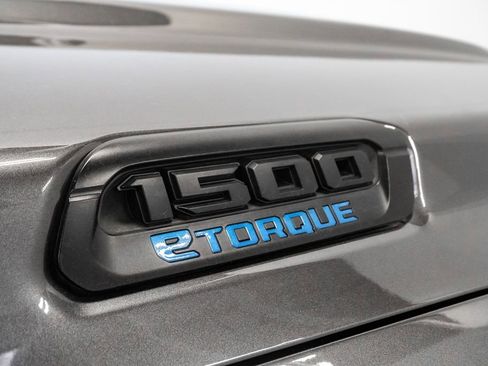Used 2022 RAM 1500 Big Horn AWD/4WD image 3