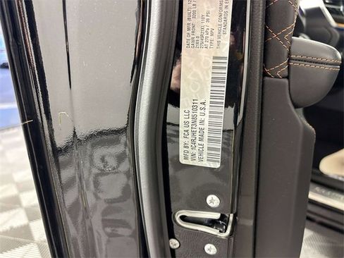 Used 2022 Jeep Grand Cherokee Summit image 35