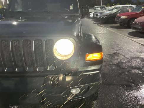 Used 2020 Jeep Wrangler Unlimited Sport S image 13