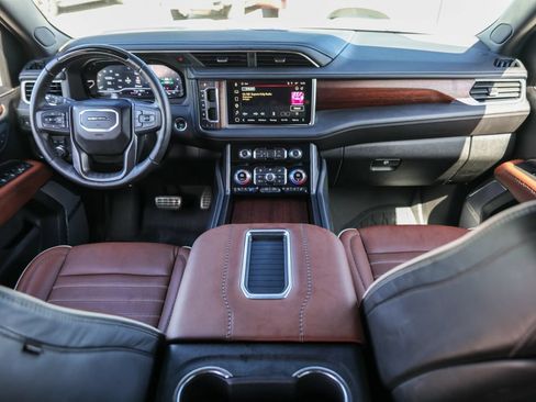 Used 2023 GMC Yukon XL Denali Ultimate AWD/4WD image 29