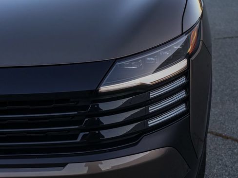 New 2026 Nissan Kicks SV FWD image 10