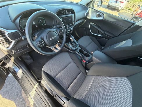 Certified 2025 Kia Soul LX image 15