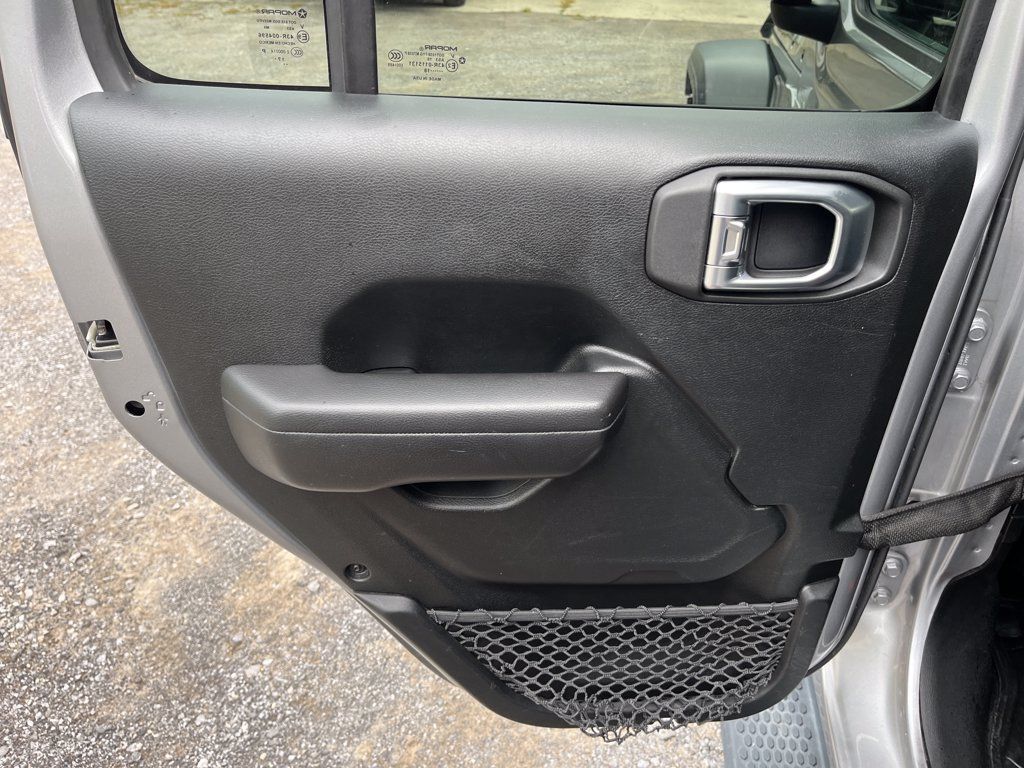 Used 2018 Jeep Wrangler Unlimited Sport S AWD/4WD image 27