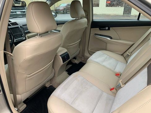 Used 2013 Toyota Camry LE image 12