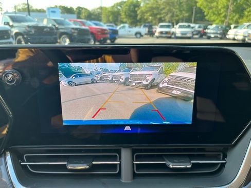 Used 2025 Chevrolet Trax ACTIV w/ Driver Confidence Package image 32