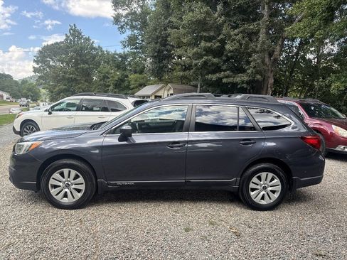 Used 2015 Subaru Outback 2.5i Premium AWD/4WD image 2
