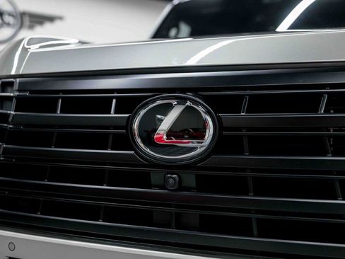 Used 2025 Lexus GX 550 AWD/4WD image 14