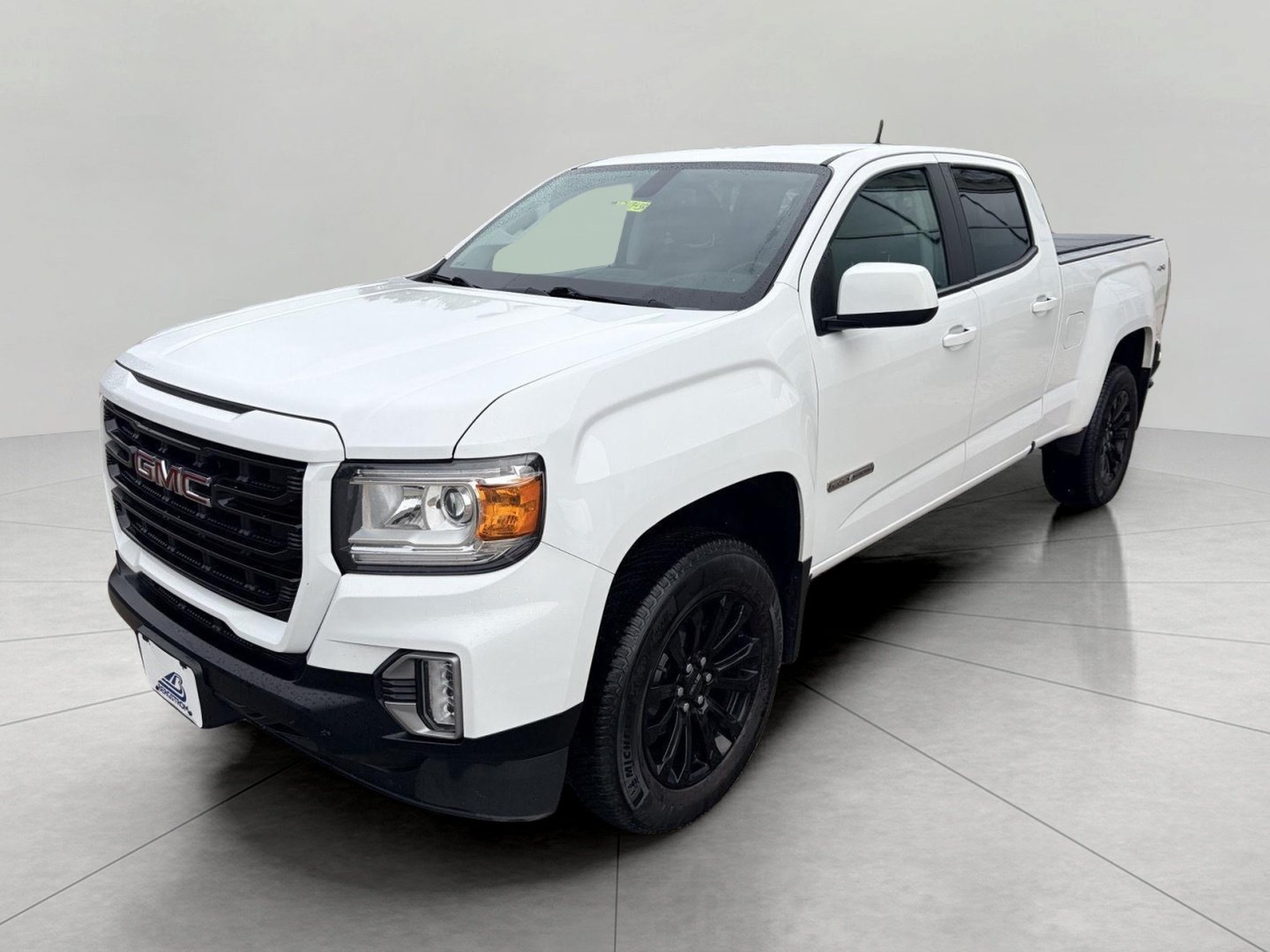 Used 2022 GMC Canyon Elevation w/ Elevation Premium Package AWD/4WD image 3