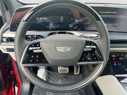 New 2026 Cadillac Vistiq Luxury w/ LPO, Floor Liner Package AWD/4WD image 11