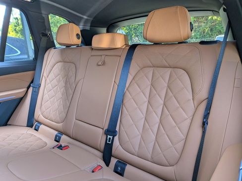 Used 2025 BMW X5 xDrive40i image 14