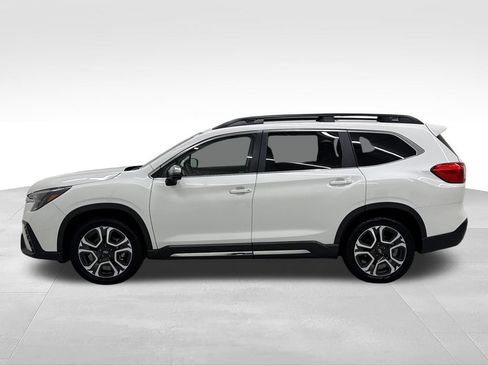 Used 2023 Subaru Ascent Limited w/ Technology Package AWD/4WD image 5