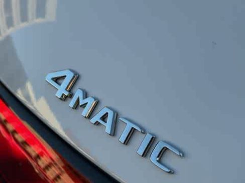 Used 2026 Mercedes-Benz GLC 300 4MATIC image 11