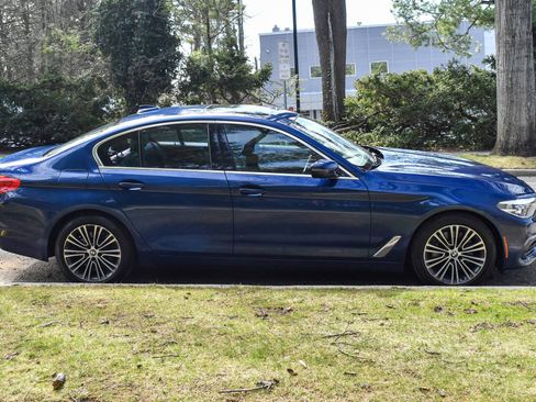 Used 2019 BMW 530i xDrive w/ Convenience Package image 9