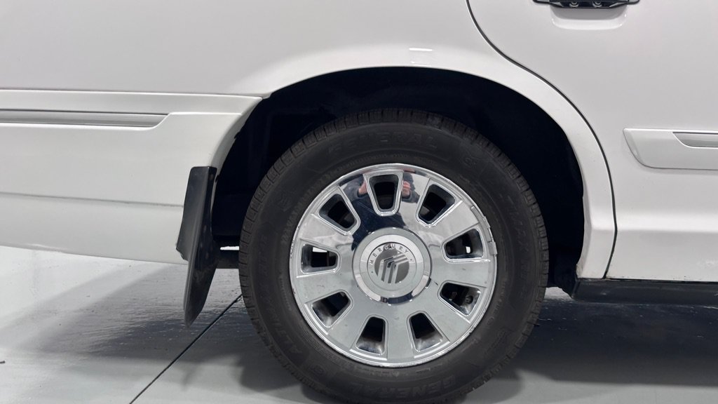 Used 2008 Mercury Grand Marquis LS RWD image 34