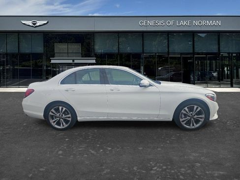 Used 2021 Mercedes-Benz C 300 4MATIC Sedan image 4
