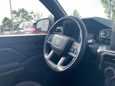 Used 2025 Toyota 4Runner SR5 image 29