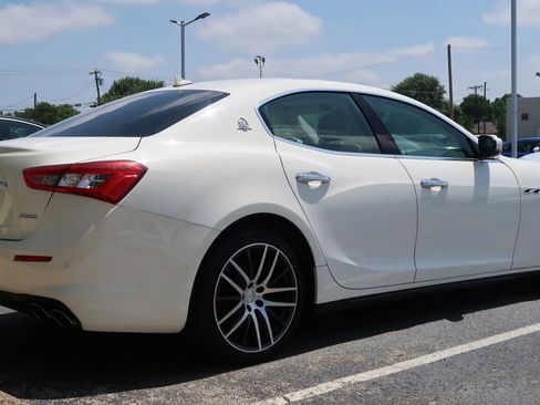 Used 2020 Maserati Ghibli RWD image 12