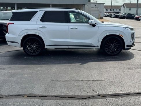 Used 2024 Hyundai Palisade Calligraphy AWD/4WD image 2
