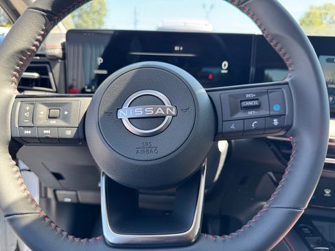 New 2025 Nissan Kicks SR image 16