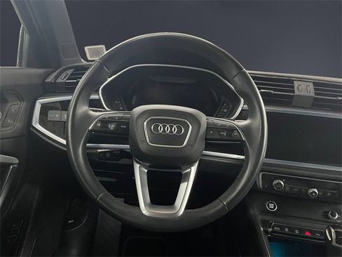 Used 2022 Audi Q3 2.0T Premium Plus w/ Premium Plus Package image 12
