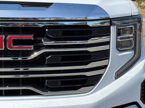 Used 2023 GMC Sierra 1500 SLT w/ SLT Premium Plus Package AWD/4WD image 54