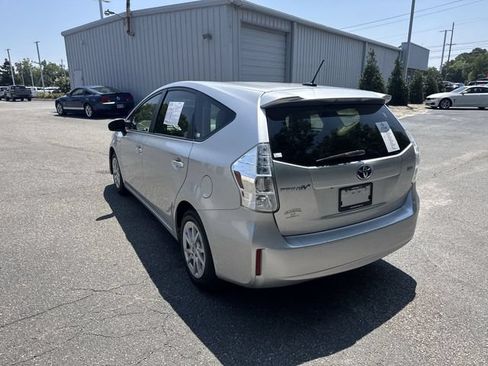Used 2014 Toyota Prius V Three FWD image 7