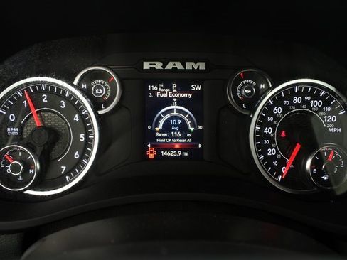 Used 2024 RAM 2500 Big Horn w/ Bed Utility Group image 11