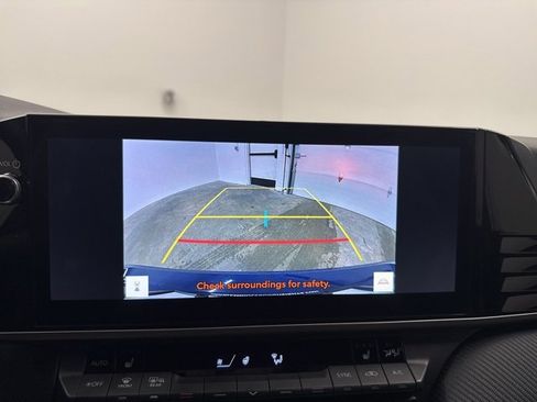 Used 2025 Toyota Camry SE w/ Multimedia Upgrade Package image 33