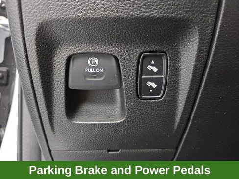 Used 2023 RAM 1500 Big Horn image 25