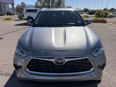 New 2026 Toyota Highlander Limited AWD/4WD image 8