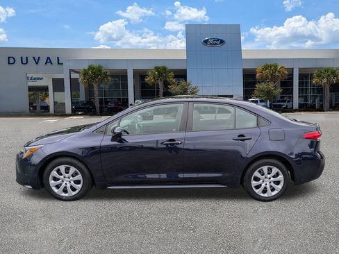 Used 2023 Toyota Corolla LE image 6