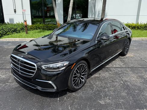 Used 2024 Mercedes-Benz S 580 4MATIC Sedan image 9