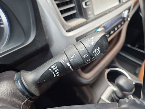 Used 2018 Toyota Highlander Limited FWD image 41