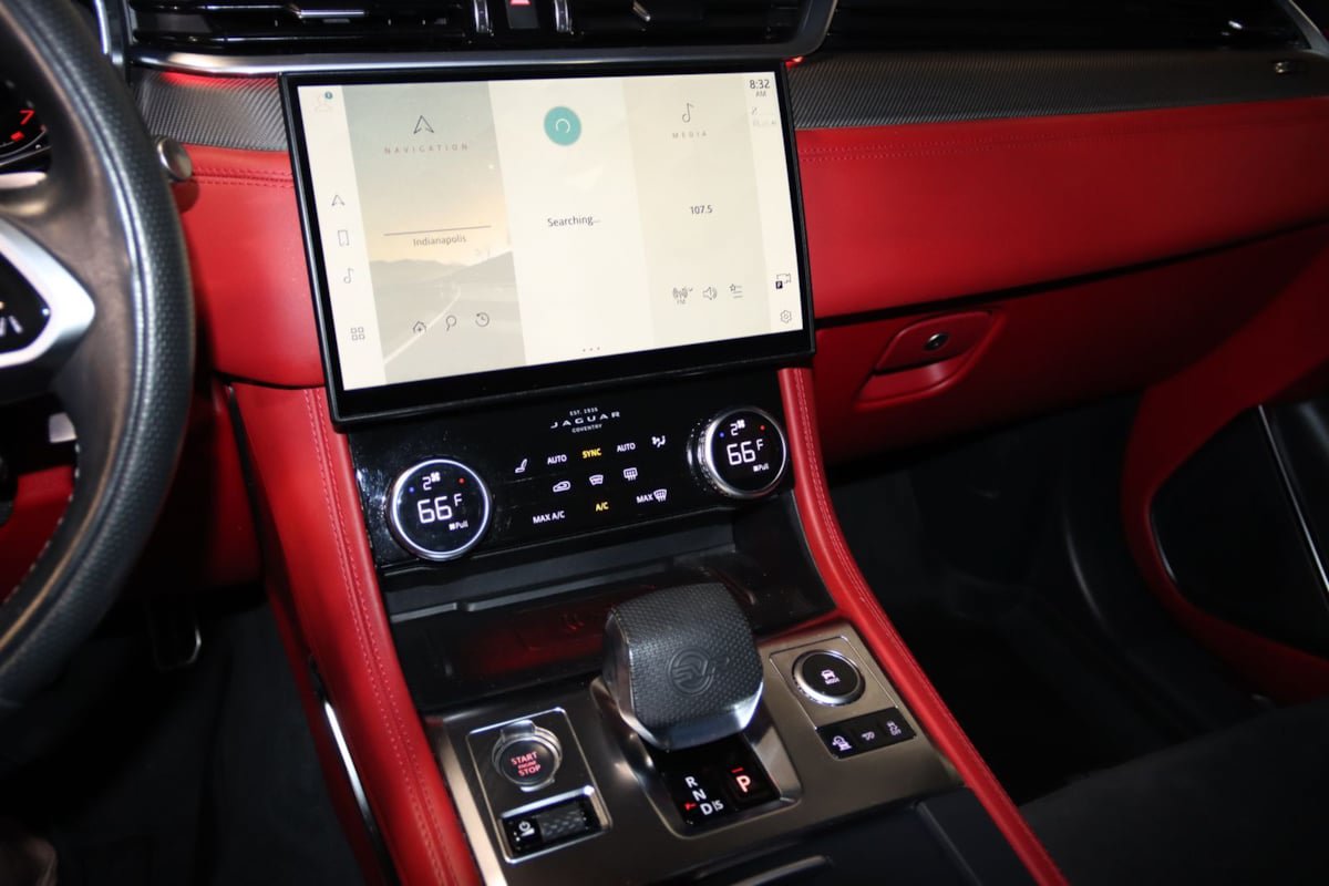 Used 2022 Jaguar F-PACE SVR AWD/4WD image 45