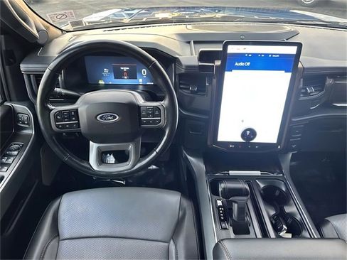 Used 2022 Ford F150 Lightning Lariat image 9