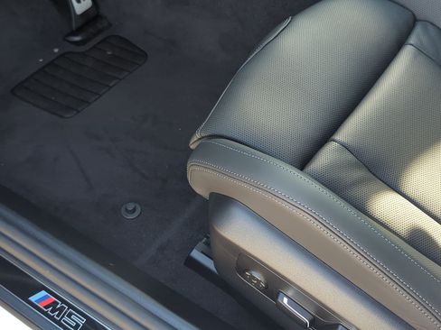 New 2026 BMW M5 w/ Executive Package image 17