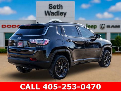 Used 2024 Jeep Compass Latitude AWD/4WD image 7