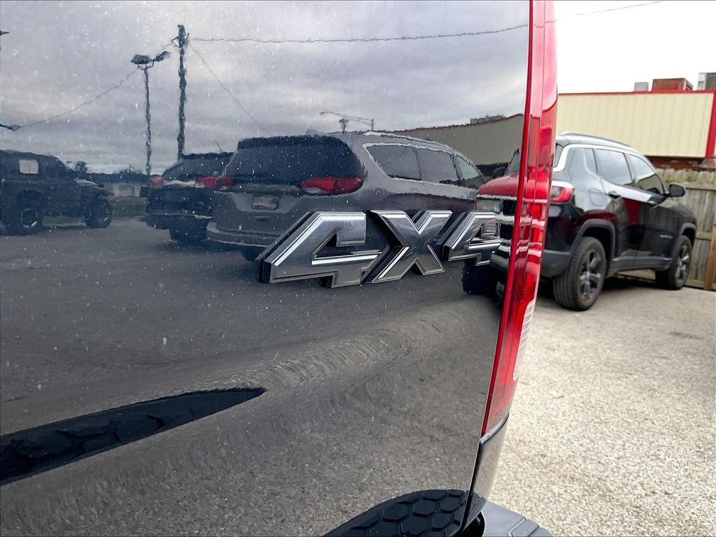 Used 2014 RAM 1500 Express w/ Black Ram 1500 Express Group AWD/4WD image 7